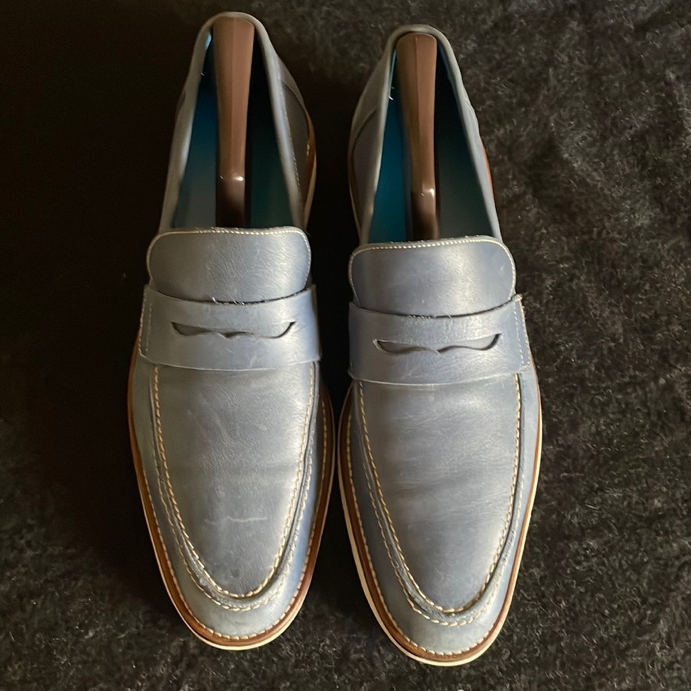 SI Collection Leather Loafer Labeled 8 1/2 but a true 9 or 9 1/2 w/o socks